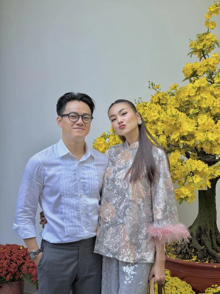 Thanh Hằng bị nhấn nước Thanh Hằng bị nhấn nước