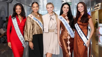 Thí sinh quốc tế đến Việt Nam thi Miss World