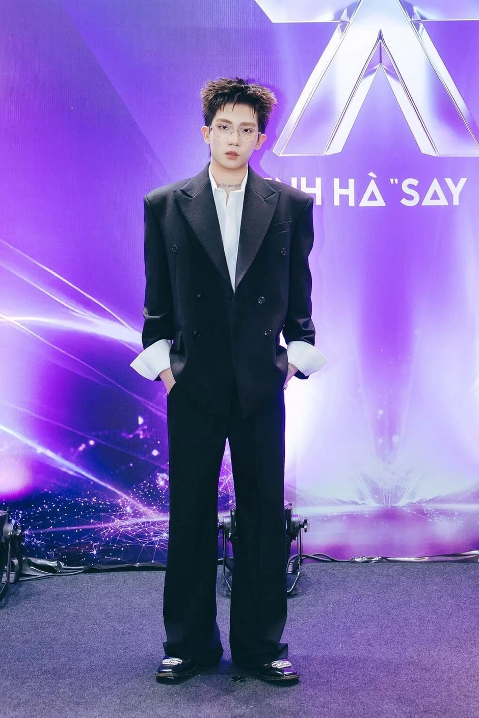 Thí sinh 'Tinh hà say hi' từng làm shipper, hát bè mưu sinh Thí sinh 'Tinh hà say hi' từng làm shipper, hát bè mưu sinh