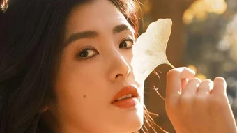 'Thủ môn đẹp nhất Trung Quốc' vào mắt xanh Châu Tinh Trì