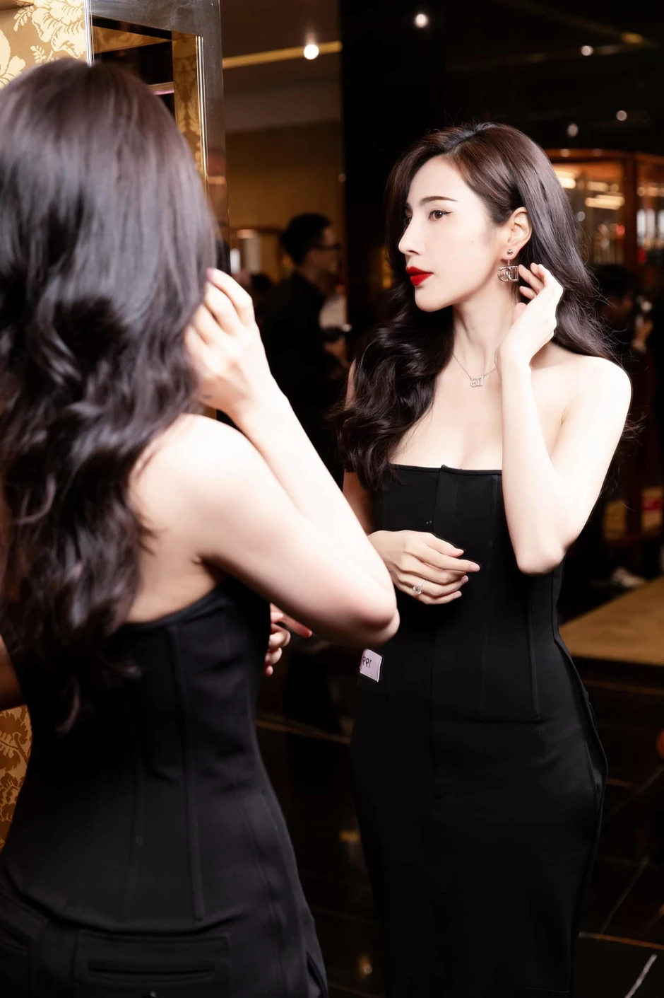 Thuỷ Tiên: "Nửa đời còn lại, tôi chỉ muốn buông bỏ" Thuỷ Tiên: "Nửa đời còn lại, tôi chỉ muốn buông bỏ"