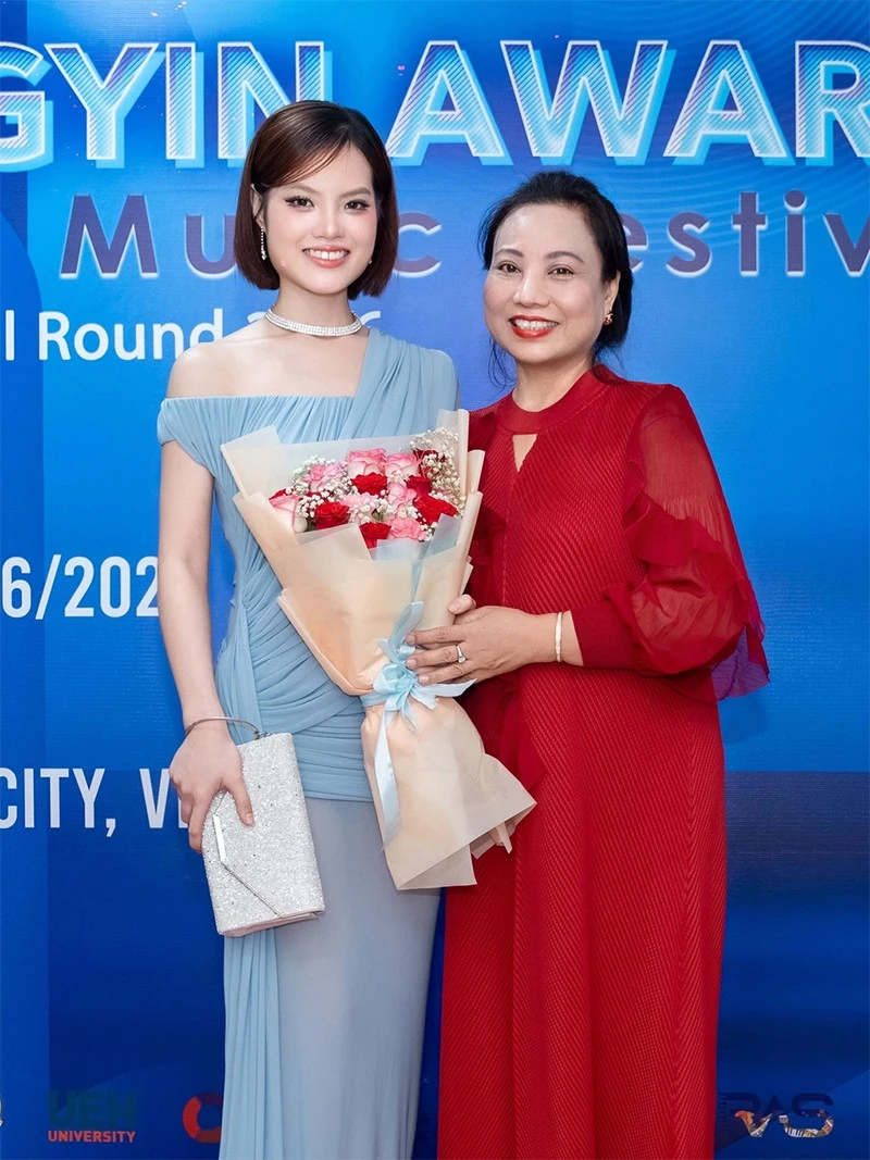 Tiết lộ vợ bác sĩ kém 16 tuổi gia đình 5 đời làm ngành y của diễn viên Đoàn Minh Tài Tiết lộ vợ bác sĩ kém 16 tuổi gia đình 5 đời làm ngành y của diễn viên Đoàn Minh Tài