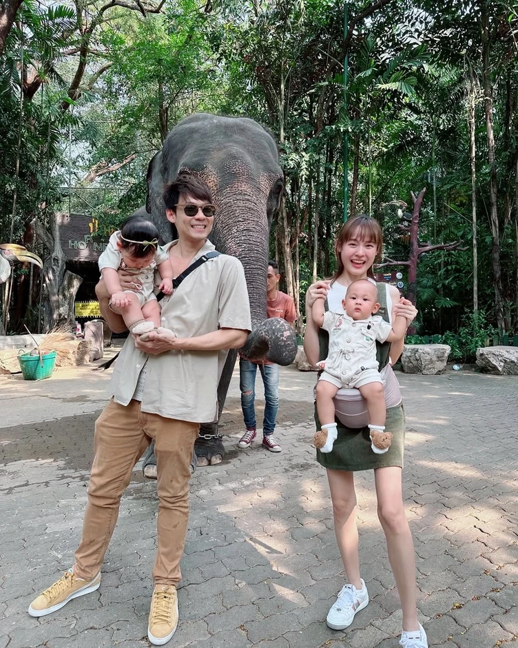 Tổ ấm rộn tiếng cười của 'ti&ecirc;n đồng ngọc nữ' Th&aacute;i Lan