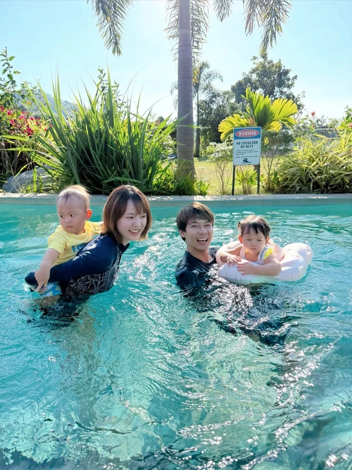 Tổ ấm rộn tiếng cười của 'ti&ecirc;n đồng ngọc nữ' Th&aacute;i Lan