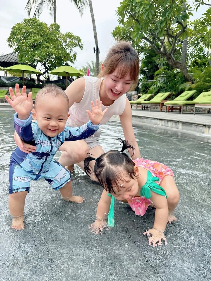 Tổ ấm rộn tiếng cười của 'ti&ecirc;n đồng ngọc nữ' Th&aacute;i Lan