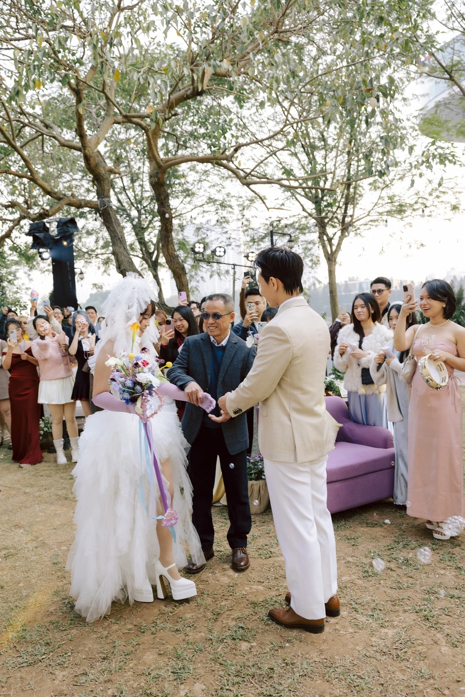 Toàn cảnh đám cưới bí mật của Hoàng Dũng và vợ quản lý Toàn cảnh đám cưới bí mật của Hoàng Dũng và vợ quản lý