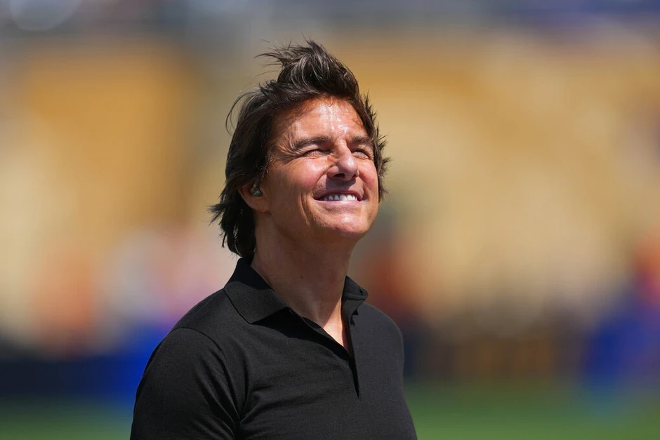 Tom Cruise gửi thông điệp đoàn kết ở bế mạc World Cup - Báo TinVina Tom Cruise gửi thông điệp đoàn kết ở bế mạc World Cup - Báo TinVina