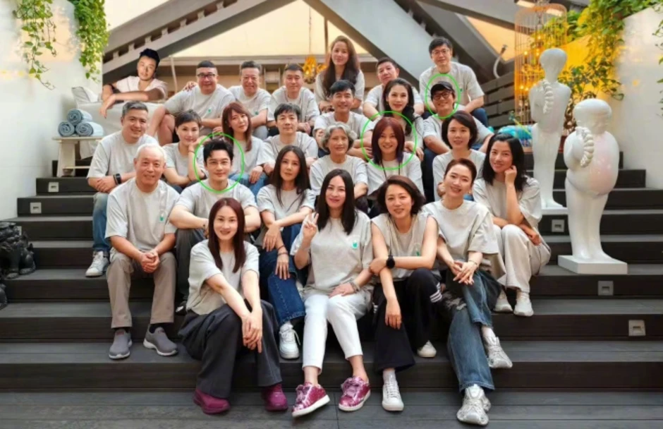 Triệu Vy họp lớp cùng Huỳnh Hiểu Minh, Trần Khôn Triệu Vy họp lớp cùng Huỳnh Hiểu Minh, Trần Khôn