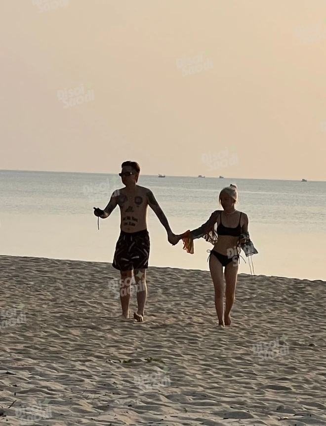 Trước Hà Môi, Andree từng tình bể bình và "khoá môi" Phương Ly ở Phú Quốc Trước Hà Môi, Andree từng tình bể bình và "khoá môi" Phương Ly ở Phú Quốc
