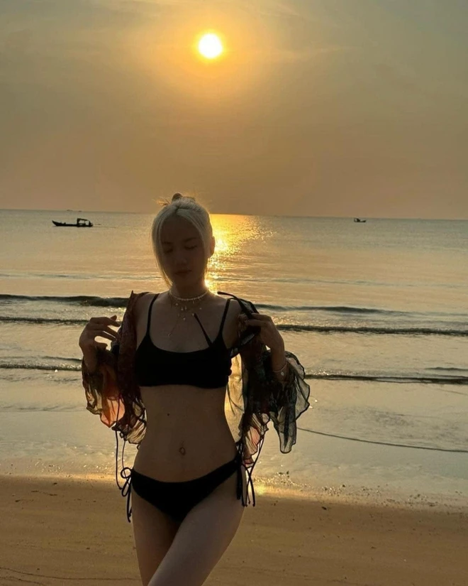 Trước Hà Môi, Andree từng tình bể bình và "khoá môi" Phương Ly ở Phú Quốc Trước Hà Môi, Andree từng tình bể bình và "khoá môi" Phương Ly ở Phú Quốc