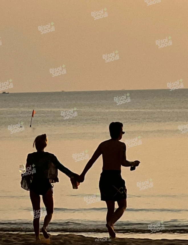 Trước Hà Môi, Andree từng tình bể bình và "khoá môi" Phương Ly ở Phú Quốc Trước Hà Môi, Andree từng tình bể bình và "khoá môi" Phương Ly ở Phú Quốc