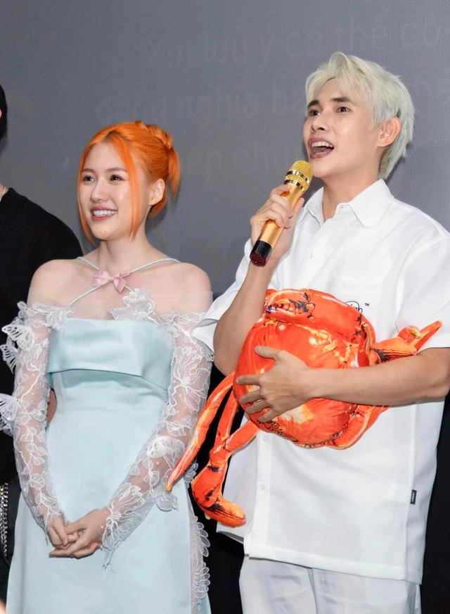 Uyển Ân - Võ Trần Gia Huy lộ hint hẹn hò? Uyển Ân - Võ Trần Gia Huy lộ hint hẹn hò?