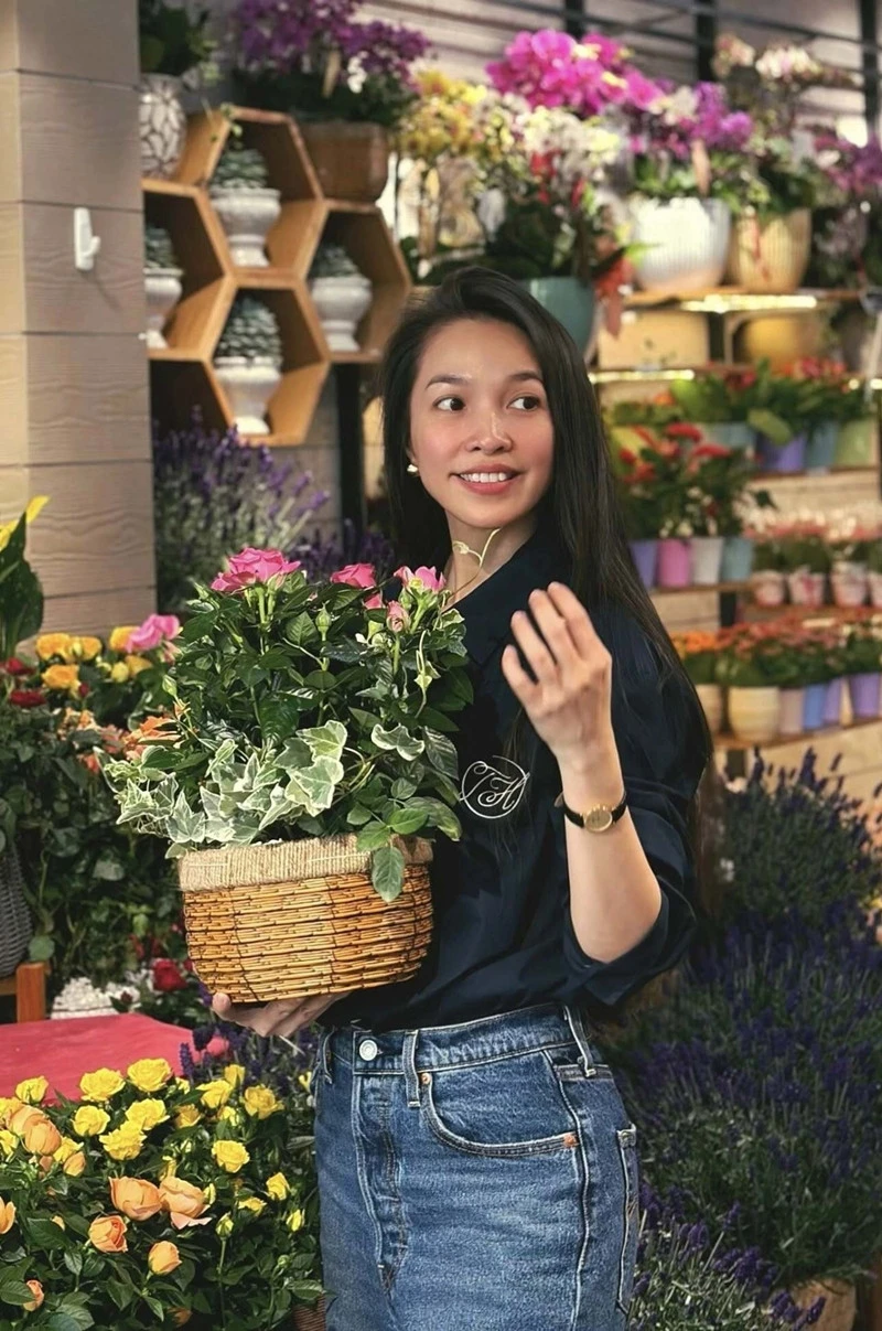 Việt Hoa ăn hỏi đậm chất Bắc Bộ, em trai Hòa Minzy xin lùi thời hạn lấy vợ Việt Hoa ăn hỏi đậm chất Bắc Bộ, em trai Hòa Minzy xin lùi thời hạn lấy vợ