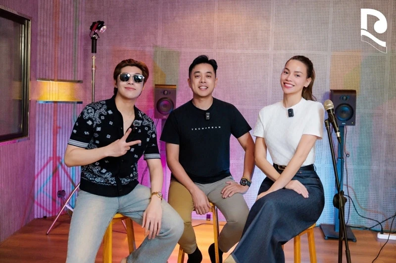 Việt Hoa ăn hỏi đậm chất Bắc Bộ, em trai Hòa Minzy xin lùi thời hạn lấy vợ Việt Hoa ăn hỏi đậm chất Bắc Bộ, em trai Hòa Minzy xin lùi thời hạn lấy vợ