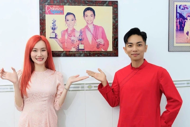 Việt Hoa ăn hỏi đậm chất Bắc Bộ, em trai Hòa Minzy xin lùi thời hạn lấy vợ Việt Hoa ăn hỏi đậm chất Bắc Bộ, em trai Hòa Minzy xin lùi thời hạn lấy vợ