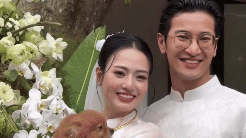 Việt Hoa - Trọng Trí bí mật tổ chức đám hỏi, kè kè bên nhau không rời Việt Hoa - Trọng Trí bí mật tổ chức đám hỏi, kè kè bên nhau không rời