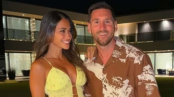 Vợ Messi động viên chồng - Báo TinVina