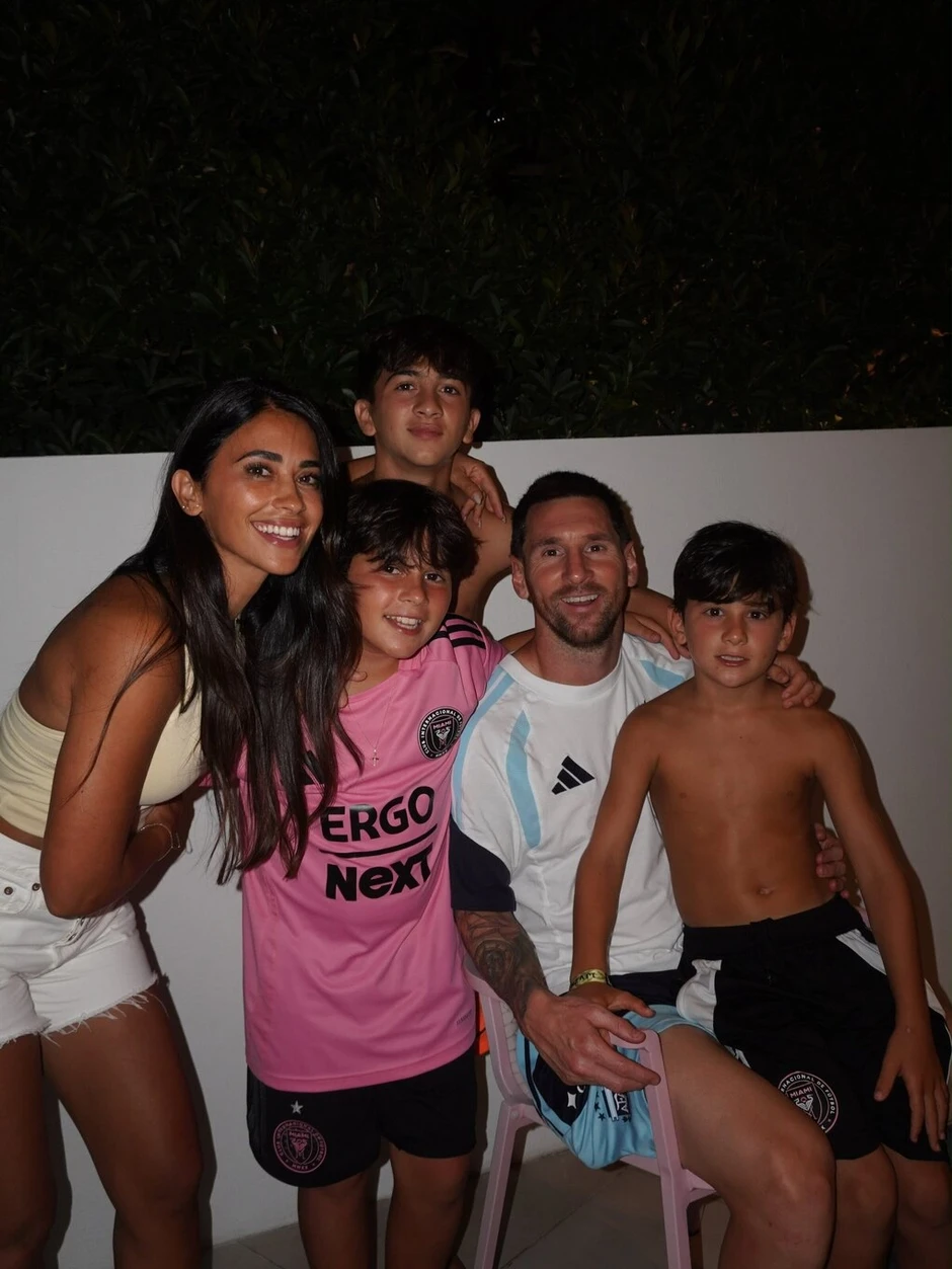 Vợ Messi: Mọi lời đều không đủ diễn tả trận thắng Ai Cập - Báo TinVina Vợ Messi: Mọi lời đều không đủ diễn tả trận thắng Ai Cập - Báo TinVina