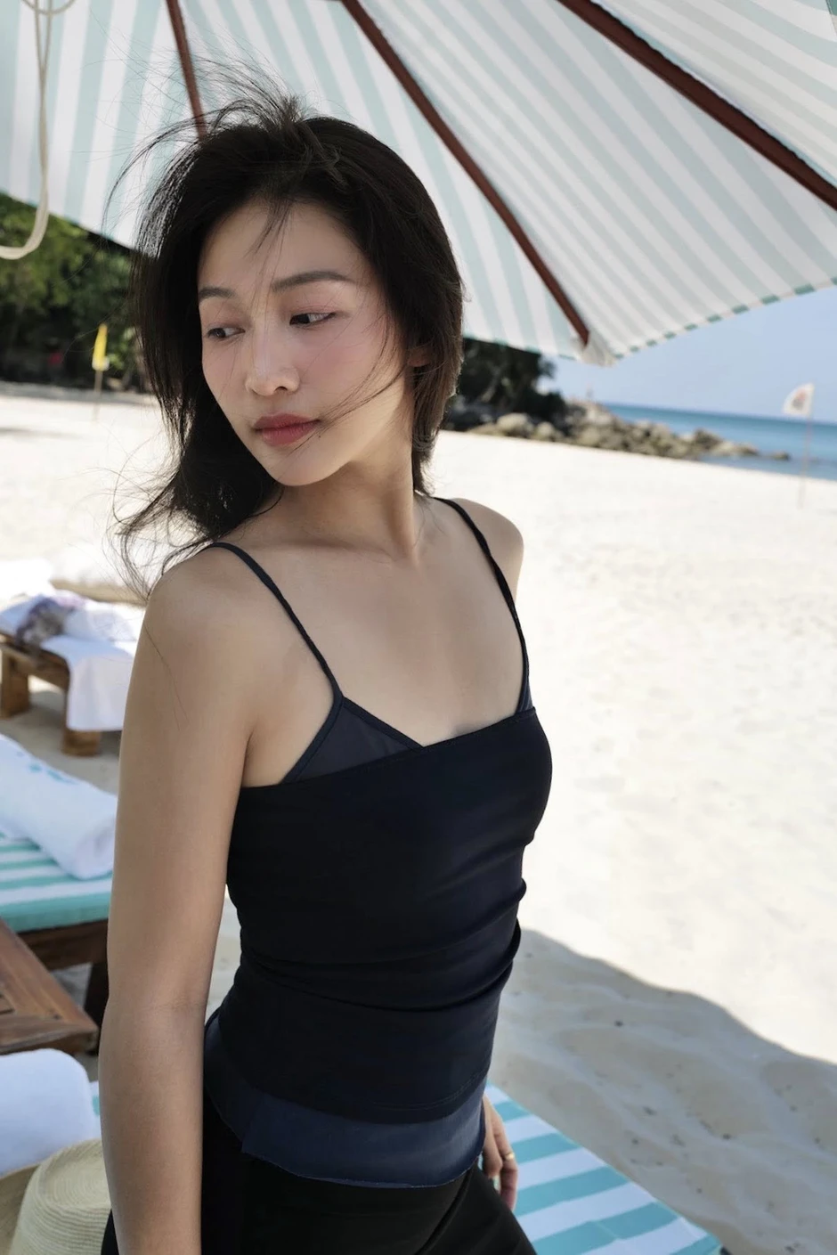 Vợ trẻ của NSND Công Lý 'đủ xinh là dừng', Angela Phương Trinh nam tính kỳ quặc Vợ trẻ của NSND Công Lý 'đủ xinh là dừng', Angela Phương Trinh nam tính kỳ quặc