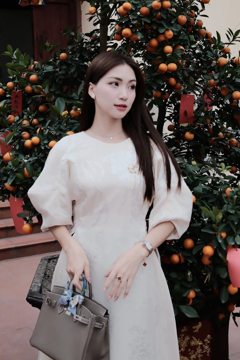 Vừa trả xong nợ cho Văn Toàn thì Hoà Minzy rao bán nhà gấp, nguyên nhân là gì? Vừa trả xong nợ cho Văn Toàn thì Hoà Minzy rao bán nhà gấp, nguyên nhân là gì?