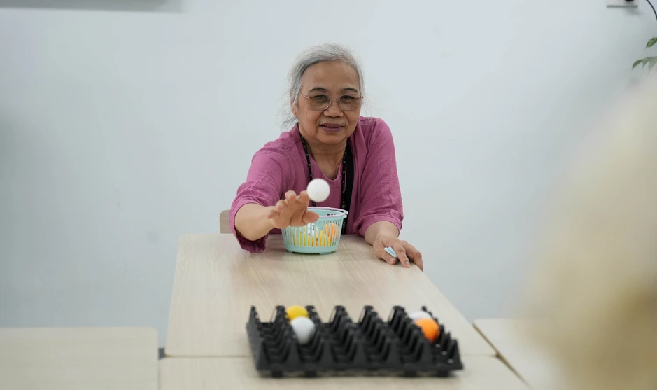 [Ảnh] Mô hình dưỡng lão bán trú: Sáng đưa, chiều đón