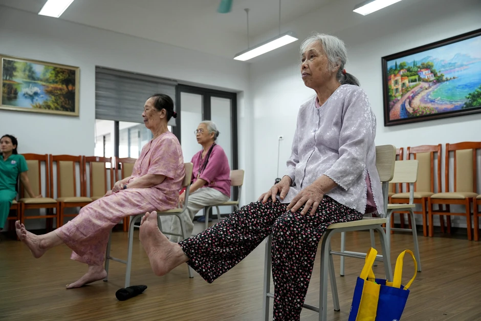 [Ảnh] Mô hình dưỡng lão bán trú: Sáng đưa, chiều đón