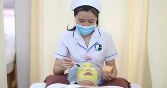 "Cứu" làn da xuống cấp sau Tết