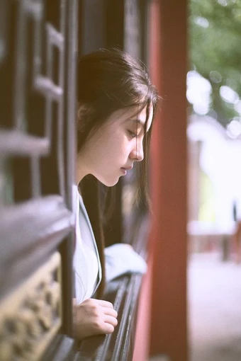 "Em chỉ muốn được sống như một cô gái bình thường": Tâm sự của cô gái 24 tuổi sinh ra mang hình hài nữ nhưng giới tính là nam và hành trình cùng mẹ đi tìm sự thật