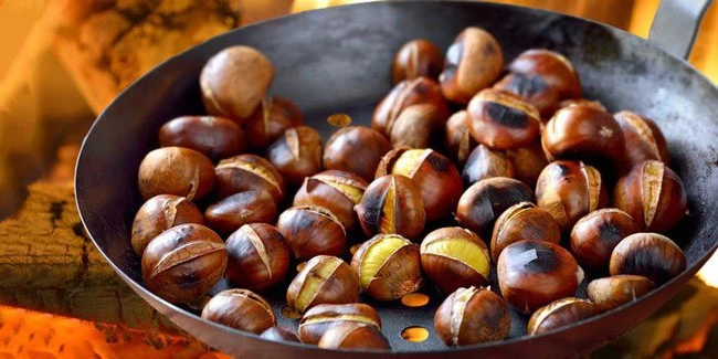 "Vua của các loại hạt" cứ vào mùa thu là dồi dào: Thơm bùi, giàu dưỡng chất, tốt cho sức khỏe và làn da "Vua của các loại hạt" cứ vào mùa thu là dồi dào: Thơm bùi, giàu dưỡng chất, tốt cho sức khỏe và làn da