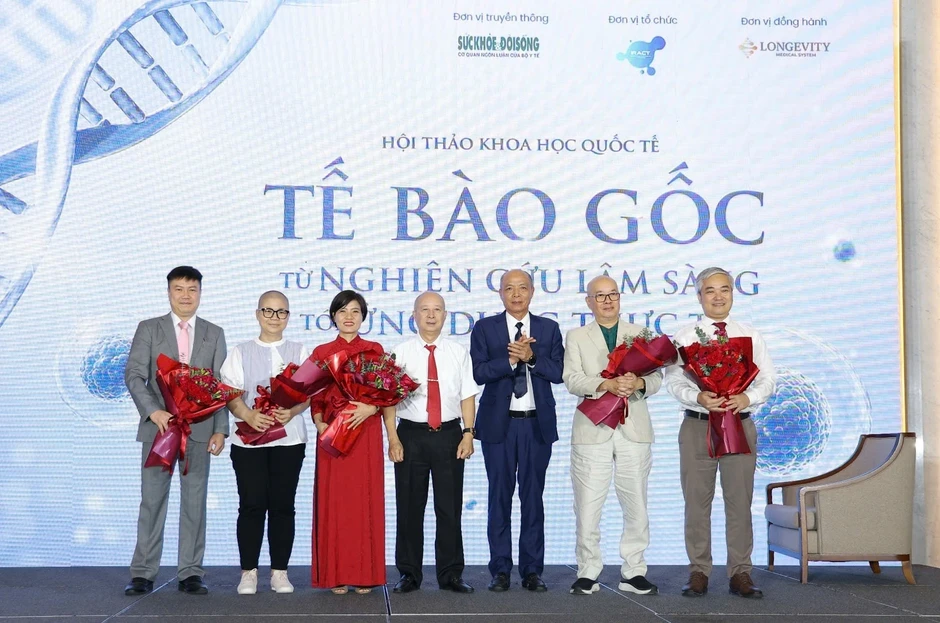 “Tế bào gốc đã cho tôi cơ hội được sống lần thứ hai” “Tế bào gốc đã cho tôi cơ hội được sống lần thứ hai”