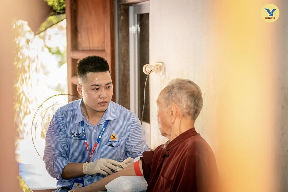 “Trốn nắng” những ngày thời tiết khắc nghiệt - Đừng bỏ quên sức khỏe vì ngại ra đường “Trốn nắng” những ngày thời tiết khắc nghiệt - Đừng bỏ quên sức khỏe vì ngại ra đường