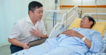 10 bệnh nhân nhường phòng mổ để 5 người cần ghép tạng khẩn có cơ hội sống