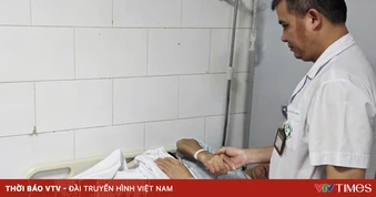 10 du khách ngộ độc sau khi ăn cá chình