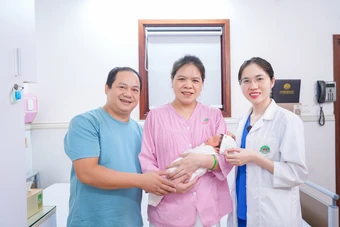 10 năm mong con, gom trứng với mini IVF và cái kết ngọt ngào