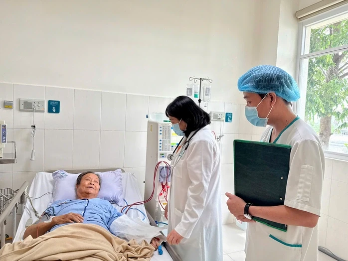 100 bác sĩ, chuyên gia y tế tham dự hội nghị khoa học tại Cần Thơ 100 bác sĩ, chuyên gia y tế tham dự hội nghị khoa học tại Cần Thơ