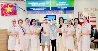13 tuần làm nên điều kỳ diệu cho cặp song thai từng đứng trước ranh giới sinh tử