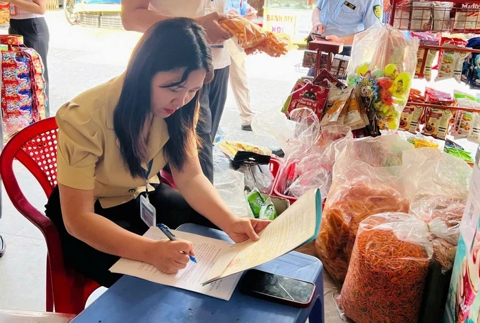 17 vụ vi phạm an toàn thực phẩm bị chuyển hồ sơ điều tra 17 vụ vi phạm an toàn thực phẩm bị chuyển hồ sơ điều tra