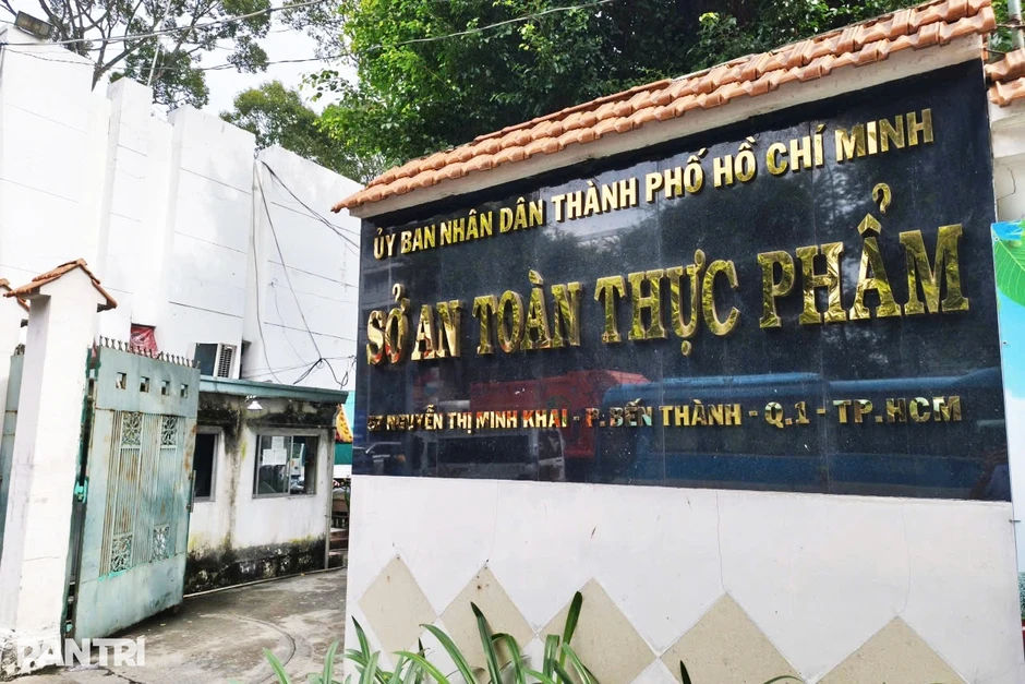 2 cơ sở cung cấp nước đá cho trường học ở TPHCM bị đình chỉ hoạt động