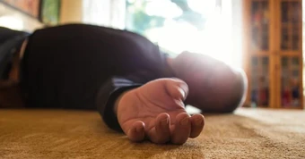 2 người đàn ông tử vong vì đột quỵ: Bác sĩ nói thẳng “hãy cảnh giác với 2 thời điểm này trong ngày"