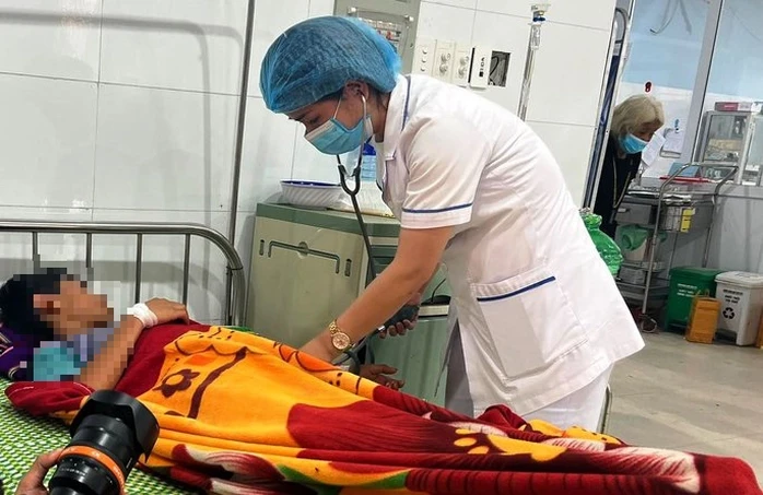 2 người hôn mê, phải thở máy sau khi ăn cá muối ủ chua ở Đà Nẵng