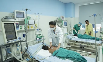 3 bệnh nhi ngộ độc botulinum thoát nguy kịch sau 10 giờ truyền thuốc