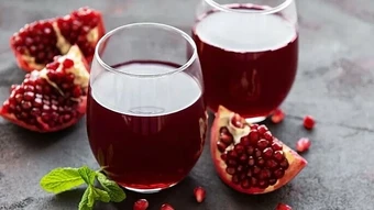 3 loại nước ép màu đỏ hỗ trợ kiểm soát huyết áp