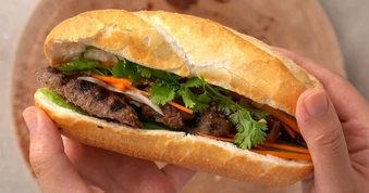 32 người ở Đắk Lắk nhập viện sau khi ăn bánh mì