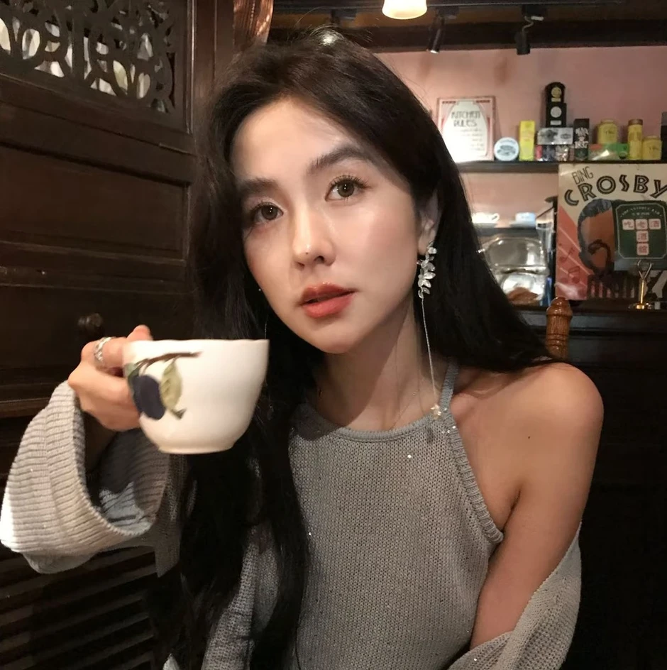 4 loại cốc dễ "phá thận", hại não vì giấu vi nhựa, kim loại nặng: Bác sĩ cảnh báo "KHÔNG đựng nước nóng"