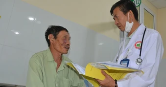 4 người trong gia đình ở Lâm Đồng nhập viện sau bữa cơm với nấm rừng