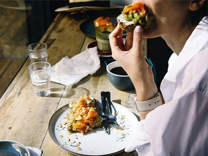 4 nhóm thực phẩm giúp kiềm chế cơn thèm ăn, rất cần biết khi muốn giảm cân hoặc detox cơ thể 4 nhóm thực phẩm giúp kiềm chế cơn thèm ăn, rất cần biết khi muốn giảm cân hoặc detox cơ thể