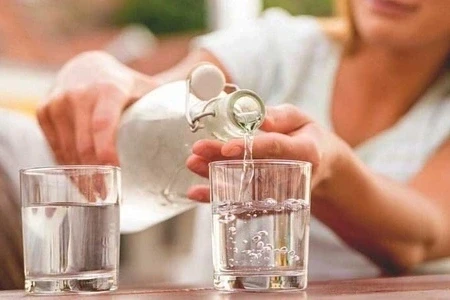 4 thói quen uống nước tưởng vô hại nhưng không tốt cho thận 4 thói quen uống nước tưởng vô hại nhưng không tốt cho thận