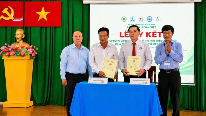 4 trạm y tế được hỗ trợ chuyên môn, giảm chuyển tuyến không cần thiết 4 trạm y tế được hỗ trợ chuyên môn, giảm chuyển tuyến không cần thiết