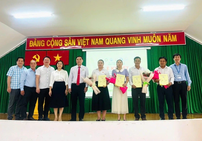 4 trạm y tế được hỗ trợ chuyên môn, giảm chuyển tuyến không cần thiết 4 trạm y tế được hỗ trợ chuyên môn, giảm chuyển tuyến không cần thiết