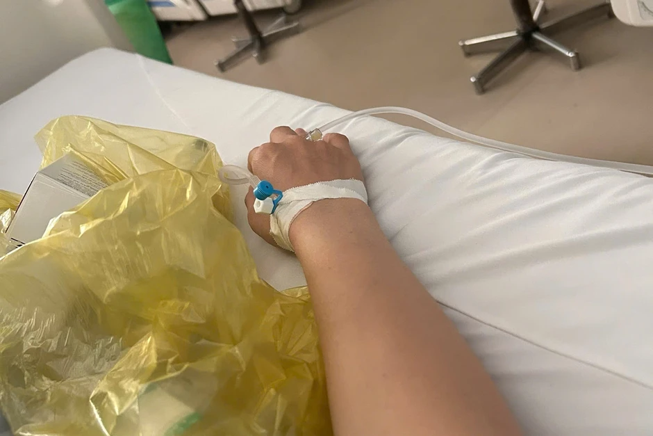 43 người nhập viện sau khi ăn bánh kem cùng một cửa hàng 43 người nhập viện sau khi ăn bánh kem cùng một cửa hàng